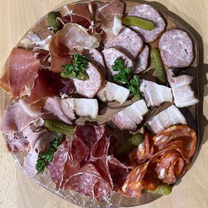Planche de charcuterie – 2  personnes